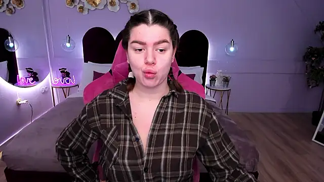 Snapshot of MelanieCarterr chatting on 02-23-26, 05:09 MelanieCarterr online show from 02-23-26, 05:09