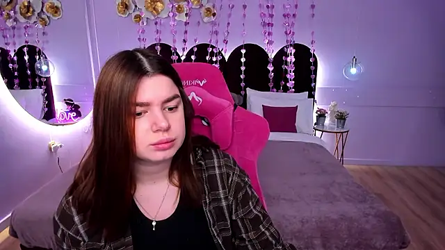 Snapshot of MelanieCarterr chatting on 02-12-26, 05:18 MelanieCarterr online show from 02-12-26, 05:18