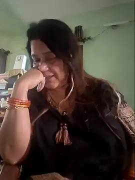 Snapshot of Hot_Queen77 chatting on 02-08-25, 10:18 Hot Queen77 online show from 02-08-25, 10:18