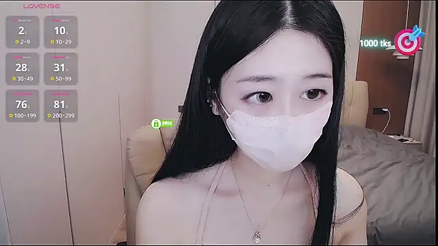 CN-xiaofei online show from 10-29-25, 03:44