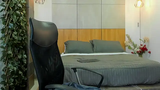 lunainsane58 online show from 10-03-25, 06:37