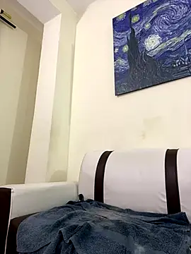 lunainsane58 online show from 11-04-25, 08:18