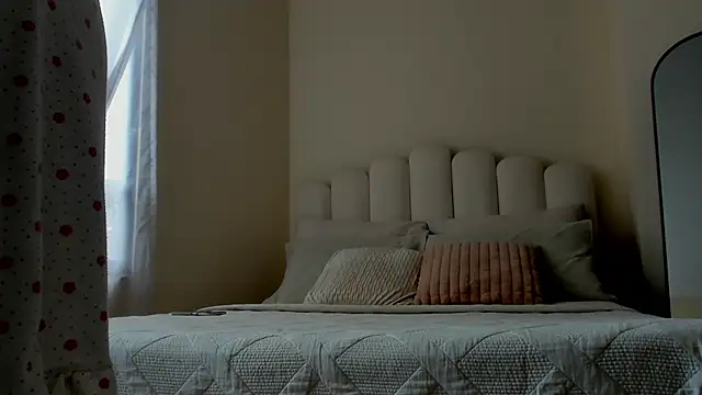 evely coelloo online show from 11-14-25, 04:32