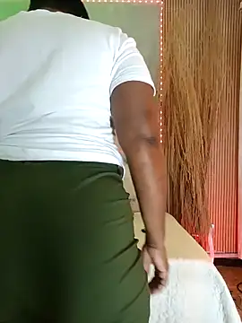 nahiarapalmer19 online show from 02-03-26, 01:27