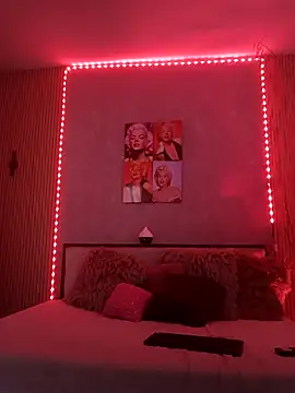 nahiarapalmer19 online show from 04-11-26, 05:38