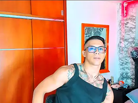 Aaron Toy online show from 01-07-26, 08:25