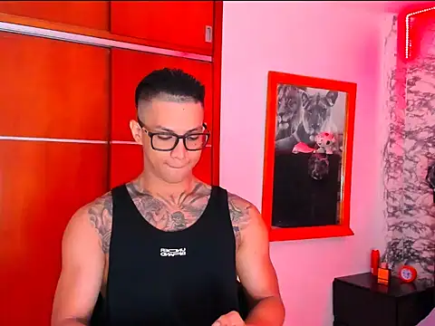 Aaron Toy online show from 01-05-26, 08:12