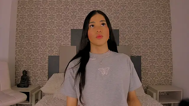 Snapshot of Isa_Little_Star chatting on 10-19-25, 01:14 Isa Little Star online show from 10-19-25, 01:14