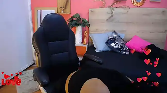 Snapshot of scarlet-foox chatting on 03-14-25, 12:18 scarlet-foox online show from 03-14-25, 12:18