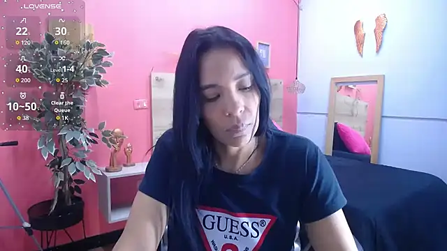 scarlet-foox online show from 11-18-25, 01:03