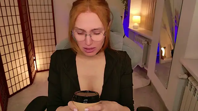 Love Call online show from 11-19-25, 05:18