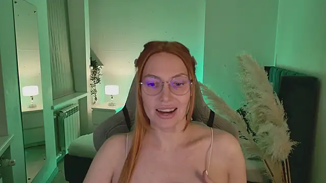 Snapshot of Love_Call chatting on 03-05-25, 05:18 Love Call online show from 03-05-25, 05:18