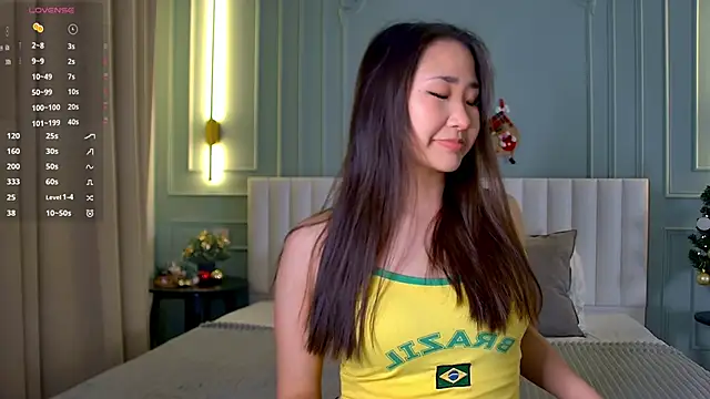 Snapshot of RizeShiro chatting on 12-15-25, 05:35 RizeShiro online show from 12-15-25, 05:35