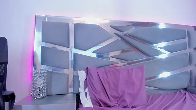 ebonymore06 online show from 01-14-25, 11:48