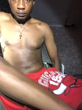 Snapshot of TheeRealShow chatting on 12-06-24, 08:34 TheeRealShow online show from 12-06-24, 08:34