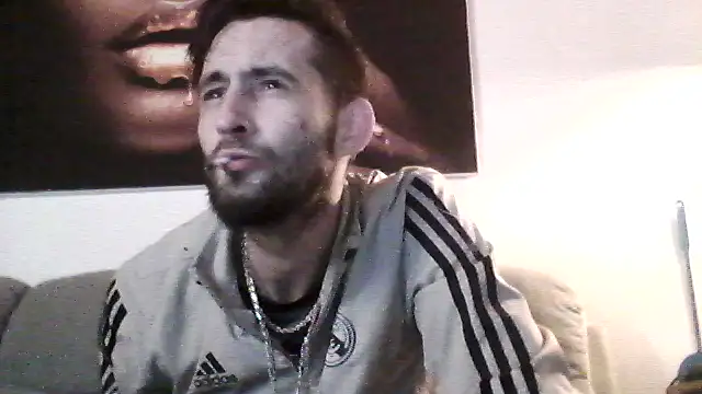 Bigkisslove online show from 02-10-26, 12:42