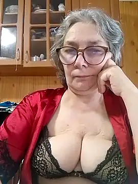 IrinaSweet54 online show from 06-16-26, 07:52