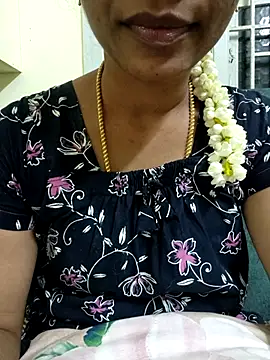 Snapshot of Ambika01 chatting on 03-08-26, 01:36 Ambika01 online show from 03-08-26, 01:36