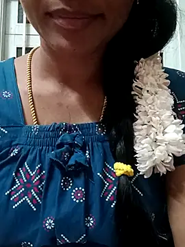 Snapshot of Ambika01 chatting on 10-18-25, 01:35 Ambika01 online show from 10-18-25, 01:35