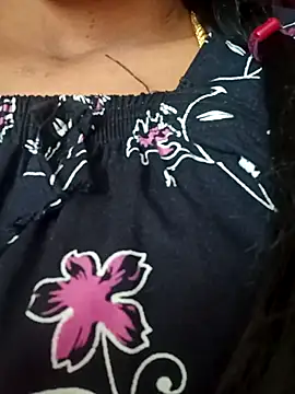 Snapshot of Ambika01 chatting on 02-01-26, 02:15 Ambika01 online show from 02-01-26, 02:15