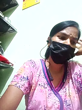 Snapshot of anusiya01 chatting on 09-19-25, 04:00 anusiya01 online show from 09-19-25, 04:00