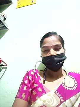 Snapshot of anusiya01 chatting on 09-25-25, 04:57 anusiya01 online show from 09-25-25, 04:57