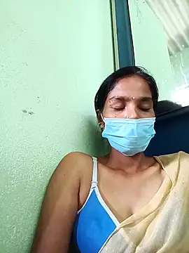 Snapshot of anusiya01 chatting on 10-08-25, 04:14 anusiya01 online show from 10-08-25, 04:14