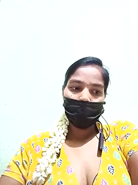 Snapshot of anusiya01 chatting on 03-11-25, 01:45 anusiya01 online show from 03-11-25, 01:45