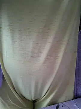 Snapshot of princess_katey chatting on 10-15-25, 07:16 princess katey online show from 10-15-25, 07:16