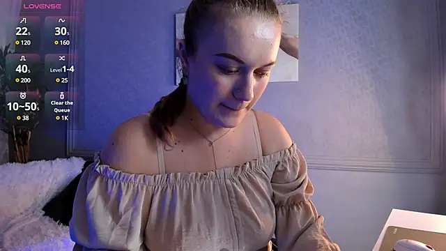 Snapshot of Ariell_Margot_ chatting on 03-18-25, 03:12 Ariell Margot online show from 03-18-25, 03:12