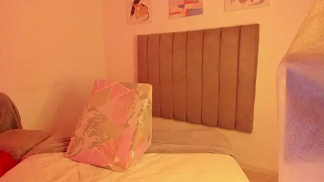 sarah  bigboobs online show from 02-09-26, 05:49