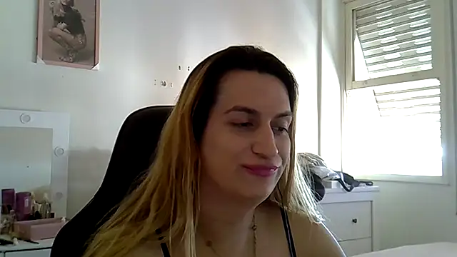 luizacandy online show from 05-06-26, 06:56