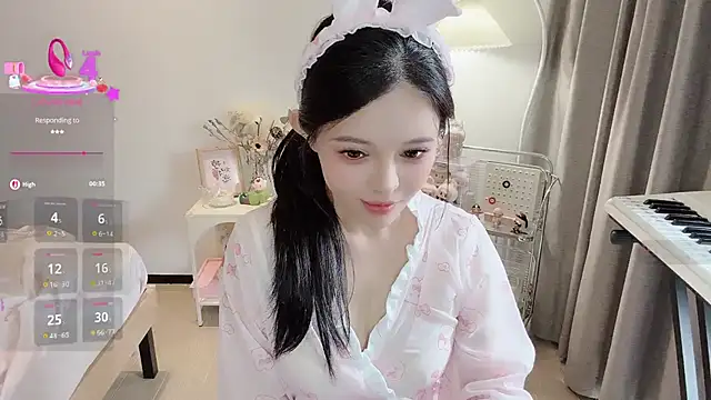 S-wan online show from 10-20-25, 04:36