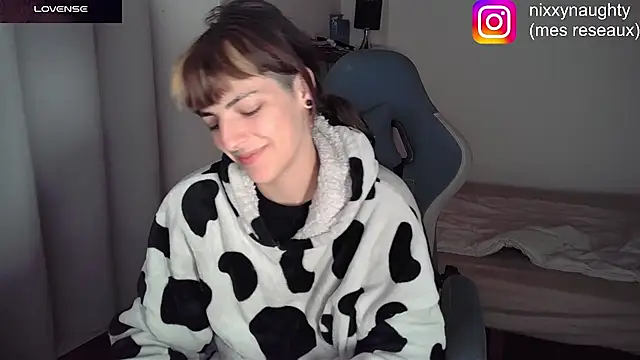 Nixxy naughty online show from 02-05-25, 08:14