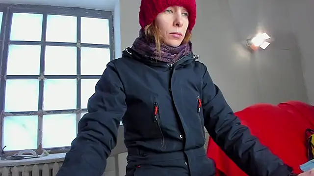 Snapshot of YourSuperModel chatting on 02-25-25, 04:03 YourSuperModel online show from 02-25-25, 04:03