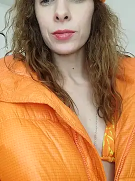 Snapshot of YourSuperModel chatting on 10-31-25, 04:14 YourSuperModel online show from 10-31-25, 04:14