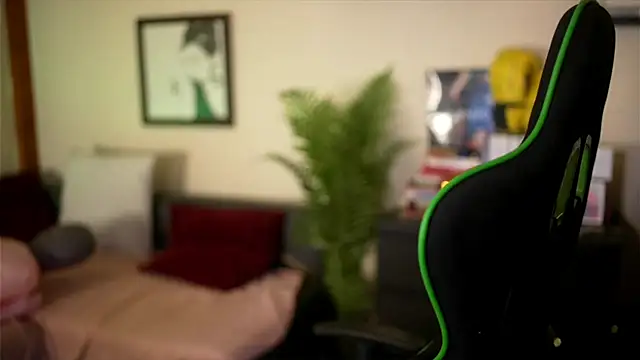 Bellis Perenis online show from 04-06-26, 03:57