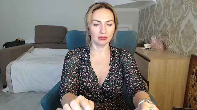 Mallinia online show from 12-16-25, 11:58