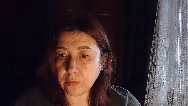 Snapshot of FiireTaliia chatting on 01-28-25, 01:27 FiireTaliia online show from 01-28-25, 01:27