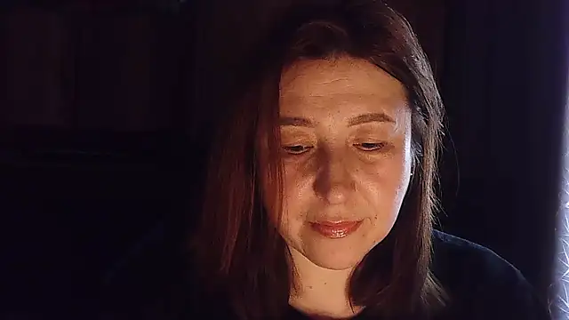 Snapshot of FiireTaliia chatting on 03-07-25, 12:45 FiireTaliia online show from 03-07-25, 12:45