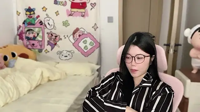 xiSSts online show from 11-15-25, 02:15