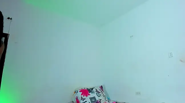 Snapshot of tisaya_8 chatting on 02-21-25, 09:43 tisaya 8 online show from 02-21-25, 09:43