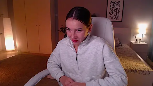 Bellla Haddid online show from 10-12-25, 01:07