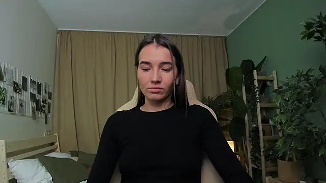 Bellla Haddid online show from 12-02-25, 03:03