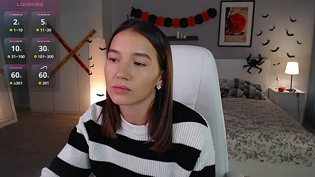 Bellla Haddid online show from 10-25-25, 01:16