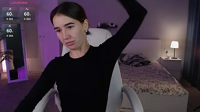 Bellla Haddid online show from 09-29-25, 01:12