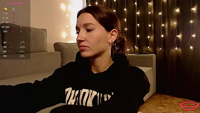 Snapshot of Bellla_Haddid chatting on 05-13-26, 02:07 Bellla Haddid online show from 05-13-26, 02:07
