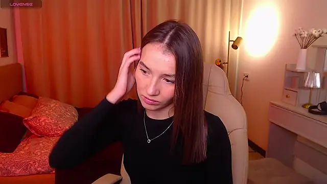 Bellla Haddid online show from 11-21-25, 01:59