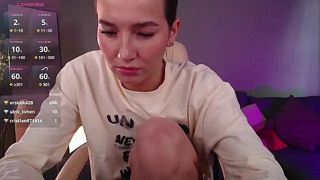 Bellla Haddid online show from 02-24-25, 03:55