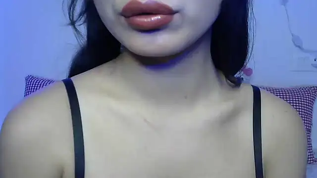 amrita2210 online show from 11-18-25, 05:27